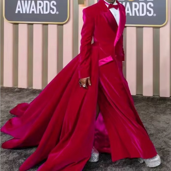 Many prom/ Evening Gowns and accessories available - Picture 11 of 16